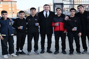 Silivri Belediye Başkanı Balcıoğlu’ndan Sarıtaş Lisesi öğrencilerine çorba sürprizi