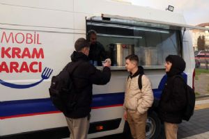 Silivri Belediyesi’nden Tarım Lisesi öğrencilerine sıcak çorba ikramı