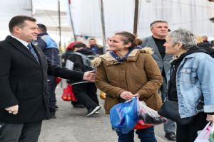 Silivri Belediye Başkanı Balcıoğlu Semt Pazarı’nda esnaf ve vatandaşla buluştu