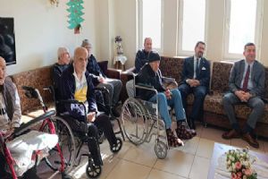 Silivri'de “Ailemle Yardım Eli” Temasıyla Huzurevine ziyaret Silivri'de “Ailemle Yardım Eli” Temasıyla Huzurevine ziyaret