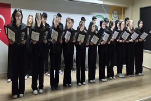 Silivri İbrahim Yirik Lisesi öğrencileri Mehmet Âkif Ersoy'u andı