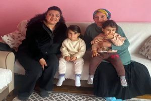 Silivri AK Parti Kadın Kolları’ndan sahada sosyal politikalar çalışması