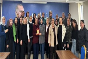 Silivri AK Parti Kadın Kolları’ndan Fatma Çaylak’a Üyelik Başarısı Takdiri