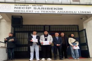 Silivri Necip Sarıbekir Lisesi’nde karne sevinci