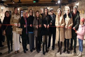 Silivri Sanat Platformu tarafından 'Ateşin Ahşapla Senfonisi' Sergisi açıldı