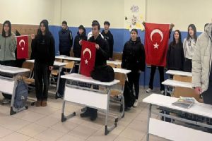 Silivri Necip Sarıbekir Lisesi’nde yeni dönem “Bayrak Sevgisi” temasıyla başladı