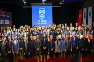 Silivri’de deprem şehitlerini anma ve destek AFAD gönüllülerine sertifika töreni