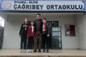 Silivri Çağrıbey Ortaokulu Öğrencileri Yüzme Şampiyonasından Türkiye dereceleriyle döndü