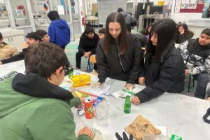 Silivri Yusuf Sarıbekir Lisesi öğrencilerinden Geri Dönüşüme anlamlı katkı