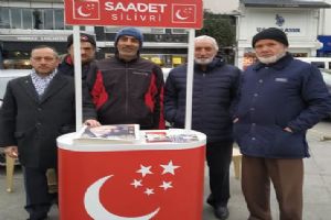 link Necmettin Erbakan anısına Silivri Meydanı’nda stant