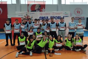 Silivri Mektebim Koleji’nden Yakan Top Turnuvasında çifte başarı