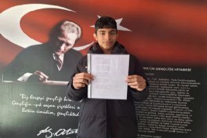 Selimpaşa Ahmet Ziylan Ortaokulu öğrencisinden şiir yarışmasında birincilik