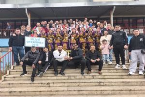 Türkiye finallerine yükselen Silivri Ortaokulu Halk Oyunları ekibine Başkandan tebrik