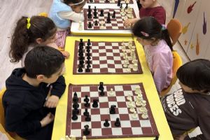 Silivri Erguvan Anaokulu’nda Miniklere Satranç Eğitimi