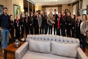 link Silivri Belediye Başkanı Balcıoğlu, Halk Oyunları Ekibini ağırladı