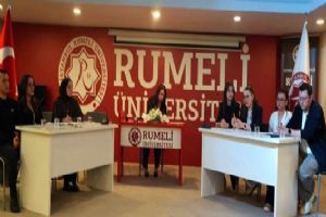 link Rumeli Üniversitesi Anestezi öğrencilerinden bilimsel münazara: Güvenlikte insan mı, teknoloji mi?