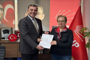 Ülviye Aydın CHP’ye geri döndü: “Baba ocağına hoş geldin Ülviye Ablamız”