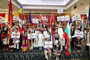 Silivri’de 23 Nisan coşkusu uluslararası buluşmaya dönüşüyor