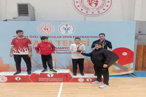 Silivri Ertuğrul Gazi Ortaokulu Öğrencisi Salih Can Sarıkiraz İstanbul Üçüncüsü oldu