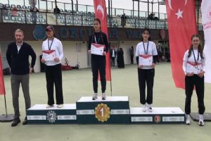 Silivri’nin gururu Nalan Alya Ninçel Türkiye Şampiyonası’na katılma hakkı kazandı