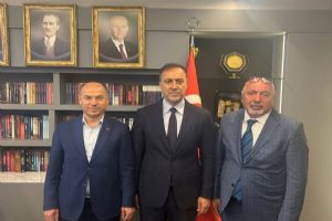 Silivri Emlakçılar Dernek Başkanı Ali Şahin’den MHP İstanbul İl Başkanı Volkan Yılmaz’a ziyaret