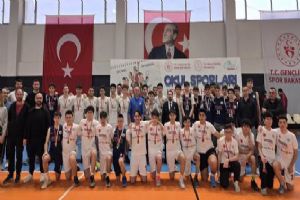 Silivri'de düzenlenen Basketbol Turnuvası'nda dereceye giren takımlar ödüllendirildi