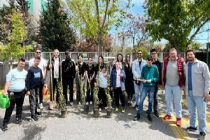 Silivri Esen İbak ve Rumeli öğrencilerinden fidan dikim etkinliği