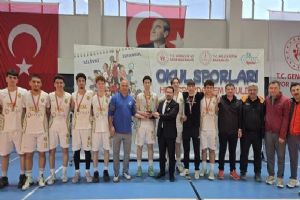 Silivri Toki Cumhuriyet Anadolu Lisesi Erkek Basketbol Takımı İlçe Şampiyonu oldu