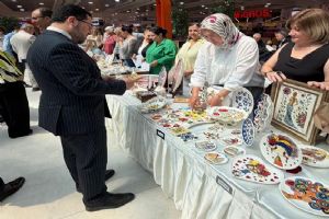 Silivri'de Köklerden Geleceğe Çini Sergisi açıldı