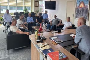 Silivri AK Parti İlçe Başkanı Barlas vatandaşları dinlemeye devam ediyor