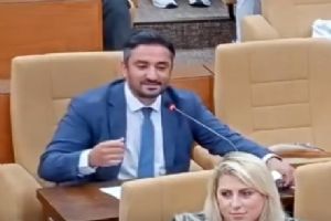 Silivri CHP'li Meclis Üyesi Mehmet Keleş’ten mecliste hukuk vurgusu: “Herkes adil yargılanmalıdır”