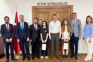 Silivrili Bursluluk Sınavı Türkiye Şampiyonlarından Kaymakam Toğan’a ziyaret