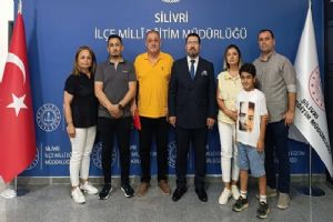 link Silivri Milli Eğitim Müdüründen Harezmi Eğitim Modeli'nde başarılı okullara plaket