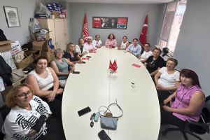 link Silivri CHP Kadın Kolları: Alnımız ak, başımız dik; Başkanımızın yanındayız