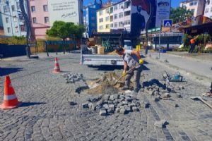 Silivri Belediyesi'nden ilçe genelinde yol bakım ve onarım çalışması