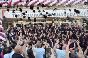 link Silivri Toki Cumhuriyet Anadolu Lisesi'nde duygu dolu mezuniyet
