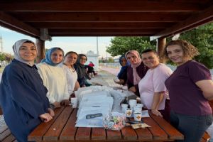 Silivri AK Parti Kadın Kolları sahada gönüllere dokunmaya devam ediyor