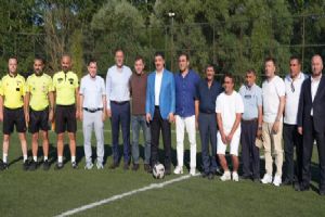 link Murat Sirel Futbol Turnuvası Finaline yoğun siyasi katılım