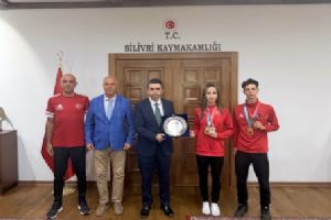 Silivri Şampiyon Karatecilerden Kaymakam Murat Eren'e ziyaret
