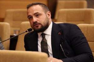 “Belediyemizin geleceğinin adeta heba edildiğinin bir göstergesi”