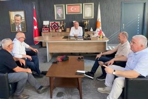 Silivri AK Parti İlçe Başkanı Sami Barlas Halk Günü’nde vatandaşları dinledi