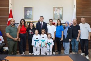 link Silivri Taekwondo Ailesi’nden Seyda Dursun’a hayırlı olsun ziyareti