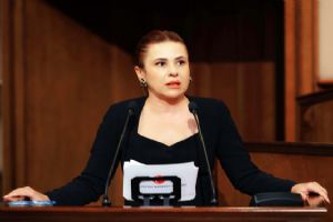 Sultan Aşkın İBB meclisinden seslendi: “İstanbul yönetilemiyor, Silivri hizmet bekliyor”