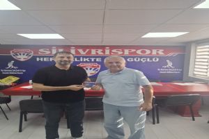 link Yalovaspor Maçında Forma Göğsü Cengiz Yıldırım ve Yıldırımlar Markalarının