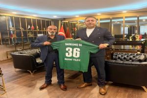 Silivri iş insanlarından Murat Yıldız’dan Sarıkamış Spor’a gönülden destek