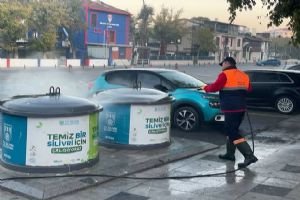 link Silivri’de meydan, durak ve çöp konteynerlerinde temizlik çalışması