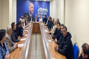 Silivri AK Parti’de mahalle başkanlarıyla çalışma toplantısı