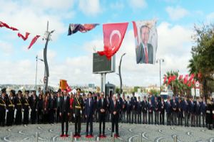 link Silivri’de Cumhuriyet Bayramı kutlamaları Çelenk Sunma Töreniyle başladı