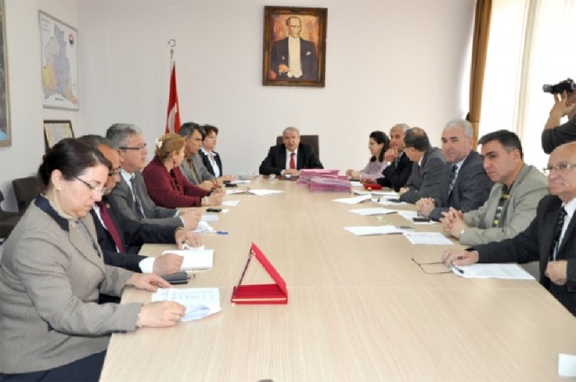 Vakıftan hizmet plaketi