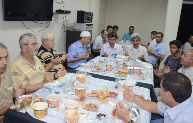 Işıklar, Ağrılılarla iftar yaptı